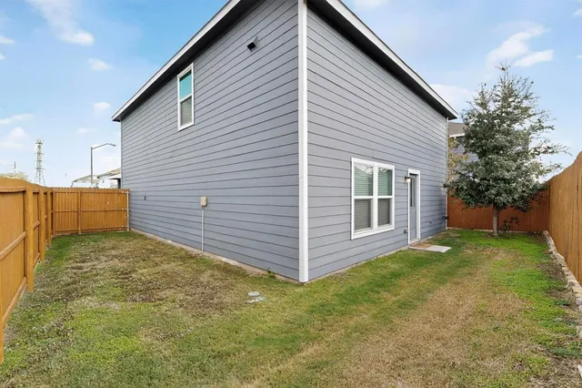 $2,100 | 9206 Marilyn Place, Dallas, TX 75227