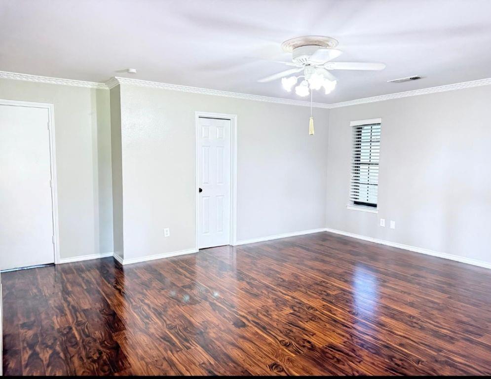 2524 Mockingbird Road Burleson, TX 76028 - Photo 9 of 33