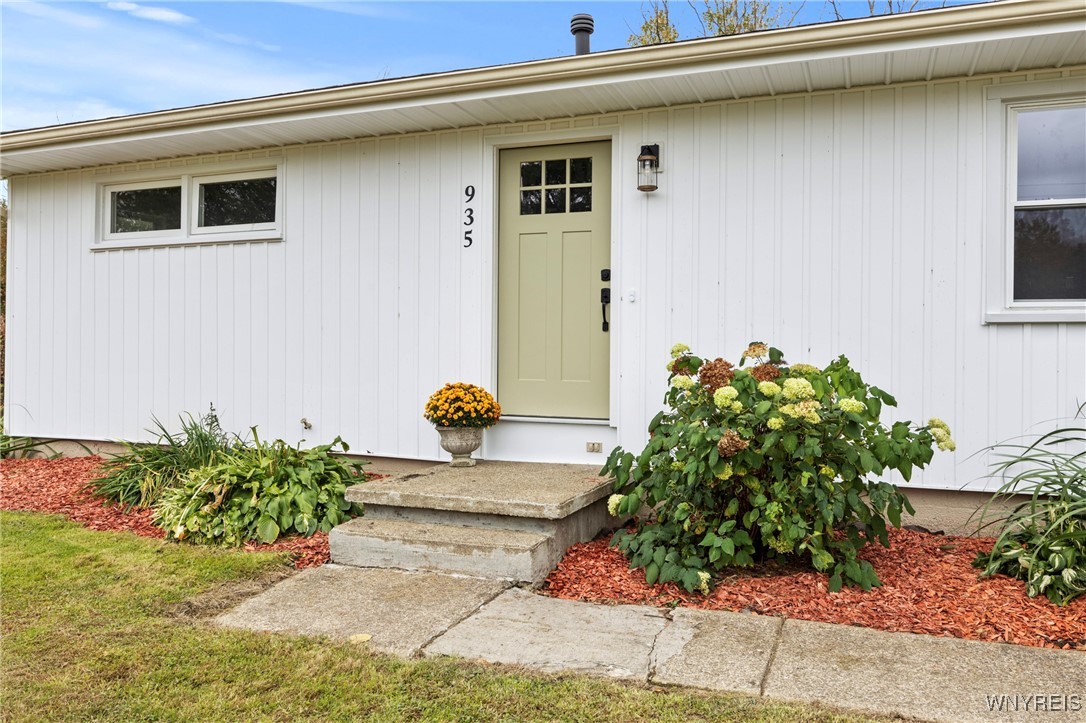 935 Cain Road Brant, NY 14006 - Photo 2 of 26