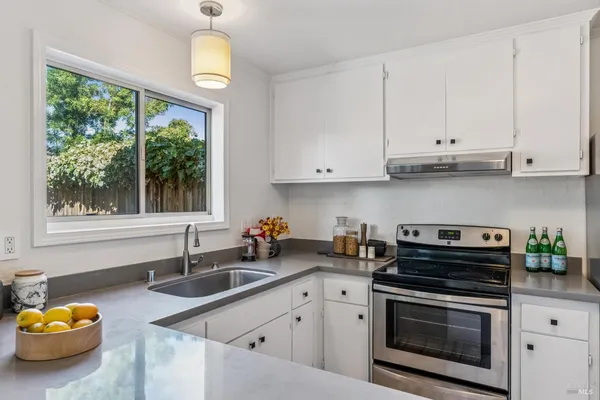 $995,000 | 125 Mariner Green Court, Corte Madera, CA 94925