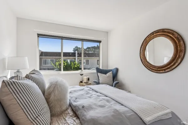 $995,000 | 125 Mariner Green Court, Corte Madera, CA 94925