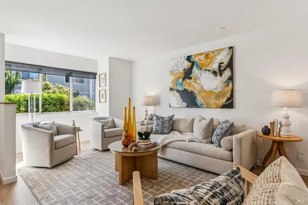 $995,000 | 125 Mariner Green Court, Corte Madera, CA 94925