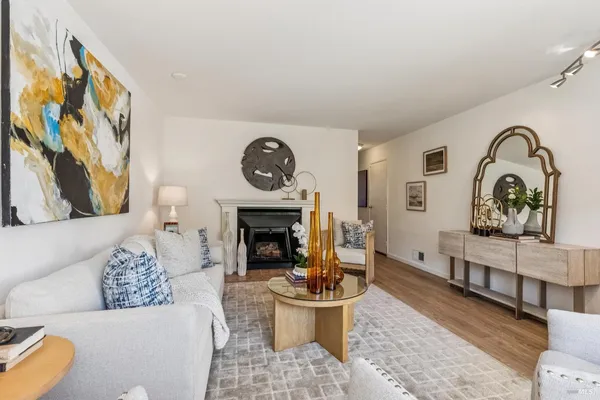 $995,000 | 125 Mariner Green Court, Corte Madera, CA 94925