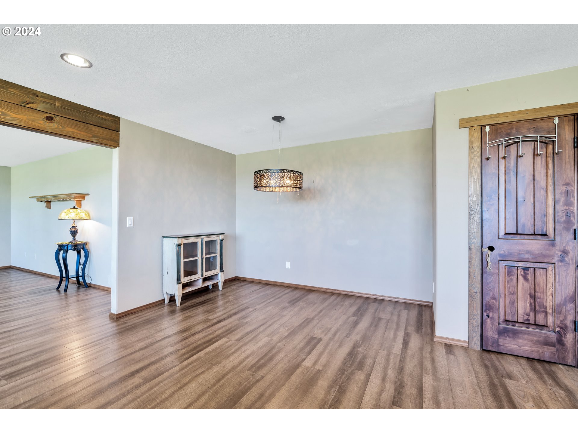26400 Northeast 29th Avenue Ridgefield, WA 98642 - Photo 14 of 48 a view interior of house and wooden floor
