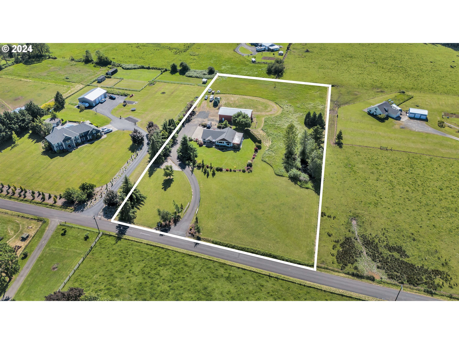 26400 Northeast 29th Avenue Ridgefield, WA 98642 - Photo 48 of 48 a bird view of a tennis court