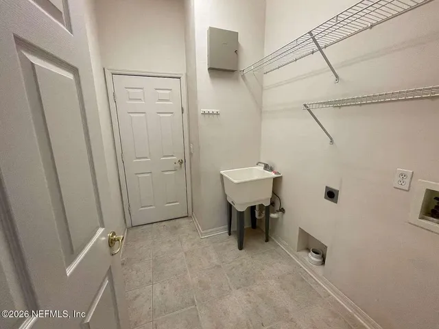 $2,550 | 10576 Northwest 32nd Road, Gainesville, FL 32606