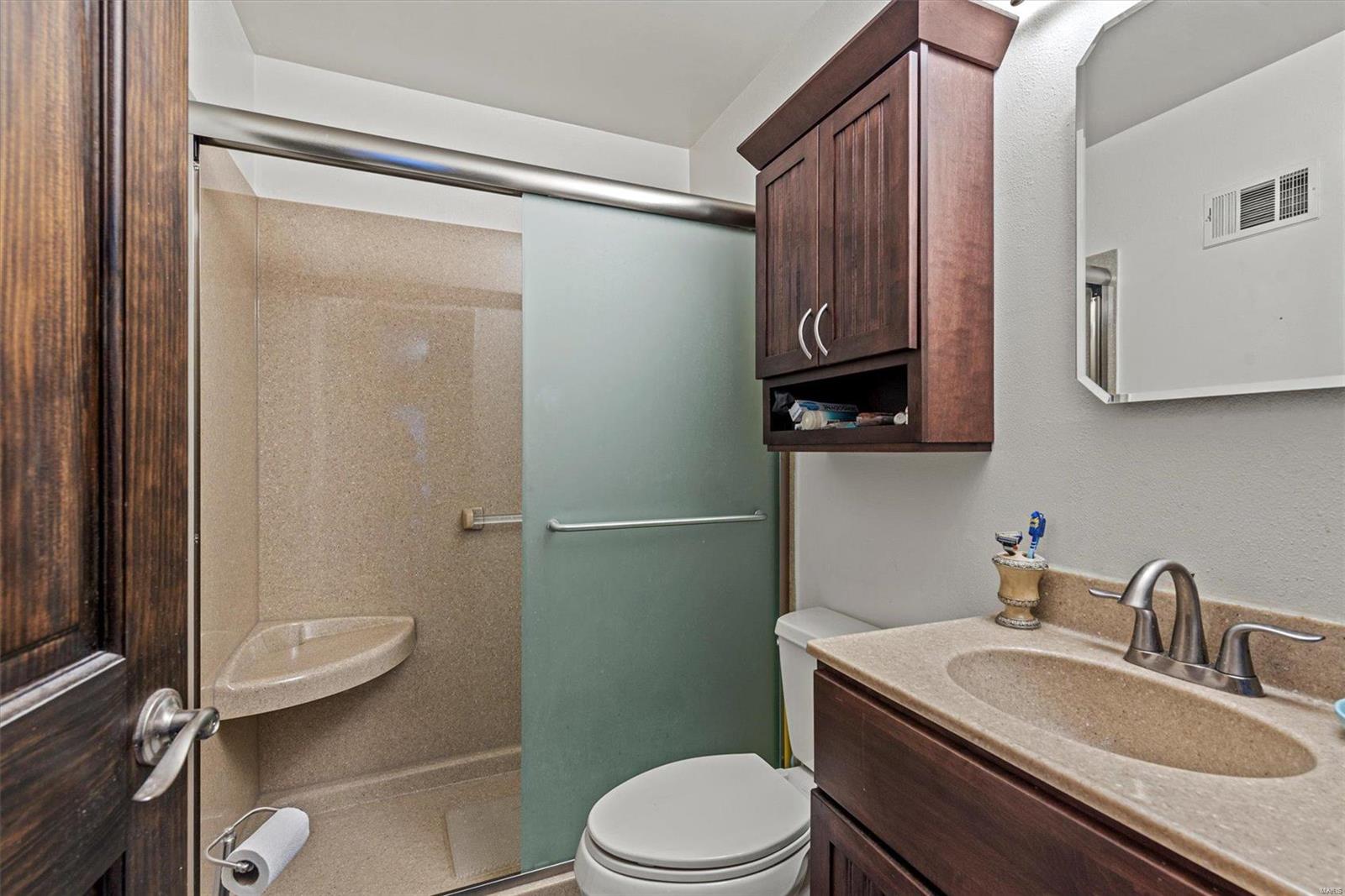 7837 Decatur Drive St. Louis, MO 63123 - Photo 11 of 28 Gallery Image 11