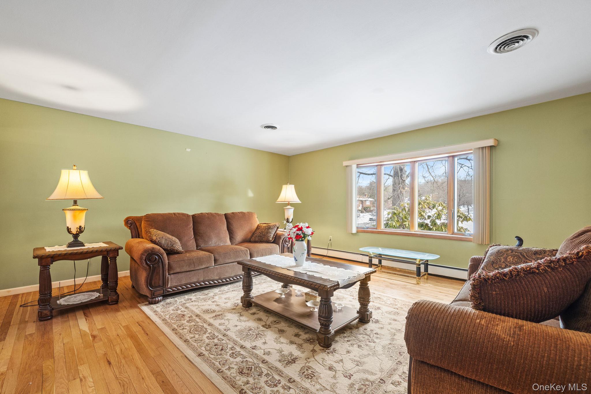 38 Haller Crescent Spring Valley, NY 10977 - Photo 5 of 24