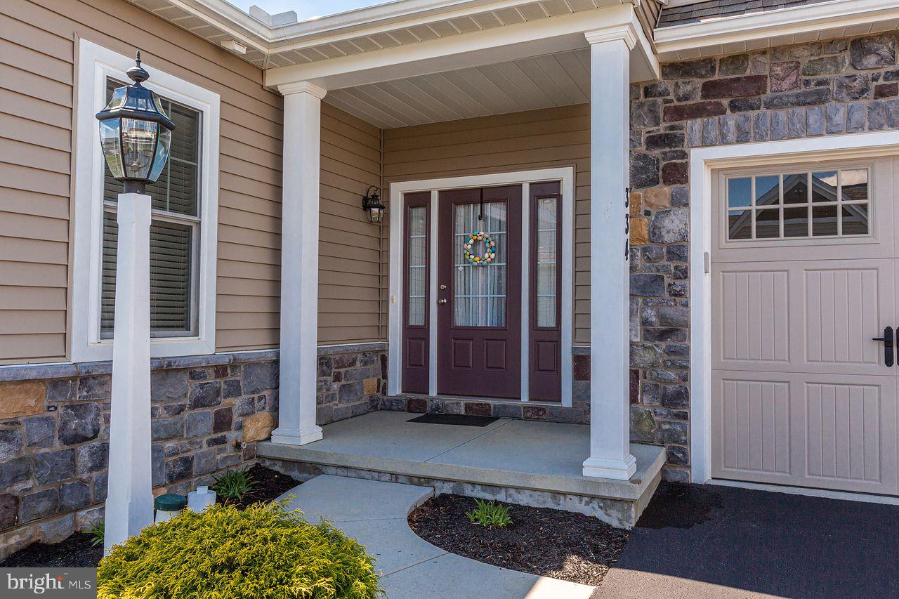 334 Pin Oak Drive Lititz, PA 17543 - Photo 3 of 39 Gallery Image 3