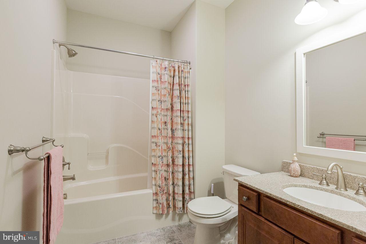 334 Pin Oak Drive Lititz, PA 17543 - Photo 31 of 39 Gallery Image 31