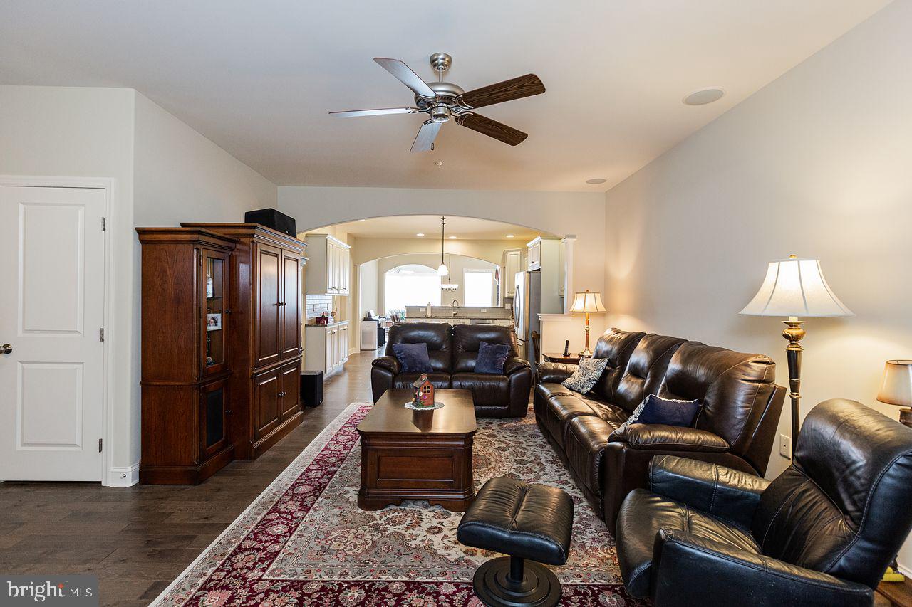 334 Pin Oak Drive Lititz, PA 17543 - Photo 5 of 39 Gallery Image 5