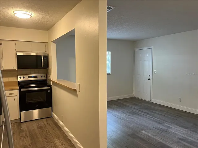 $270,000 | 4916 16th Street, Zephyrhills, FL 33542