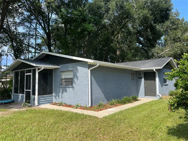 $270,000 | 4916 16th Street, Zephyrhills, FL 33542
