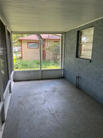 $270,000 | 4916 16th Street, Zephyrhills, FL 33542