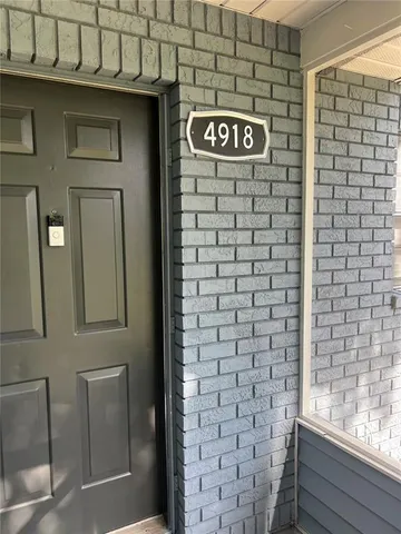 $270,000 | 4916 16th Street, Zephyrhills, FL 33542