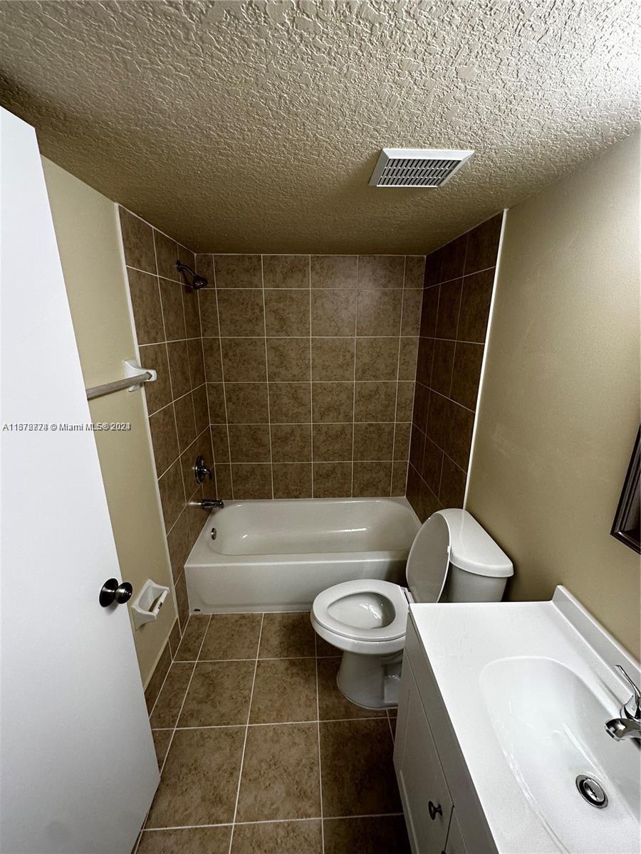 2910 Southeast 12th Road, Unit 10429 Homestead, FL 33035 - Photo 17 of 38 Gallery Image 17
