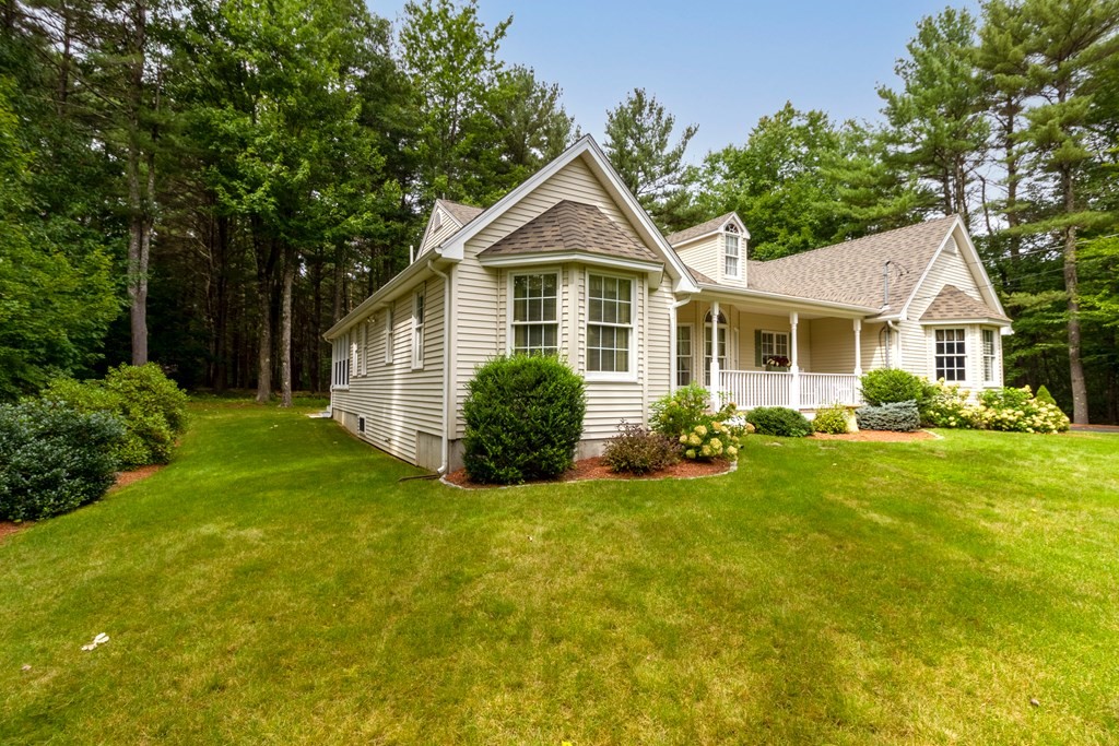 76 Willis Road Gardner, MA 01440 - Photo 3 of 27 Gallery Image 3