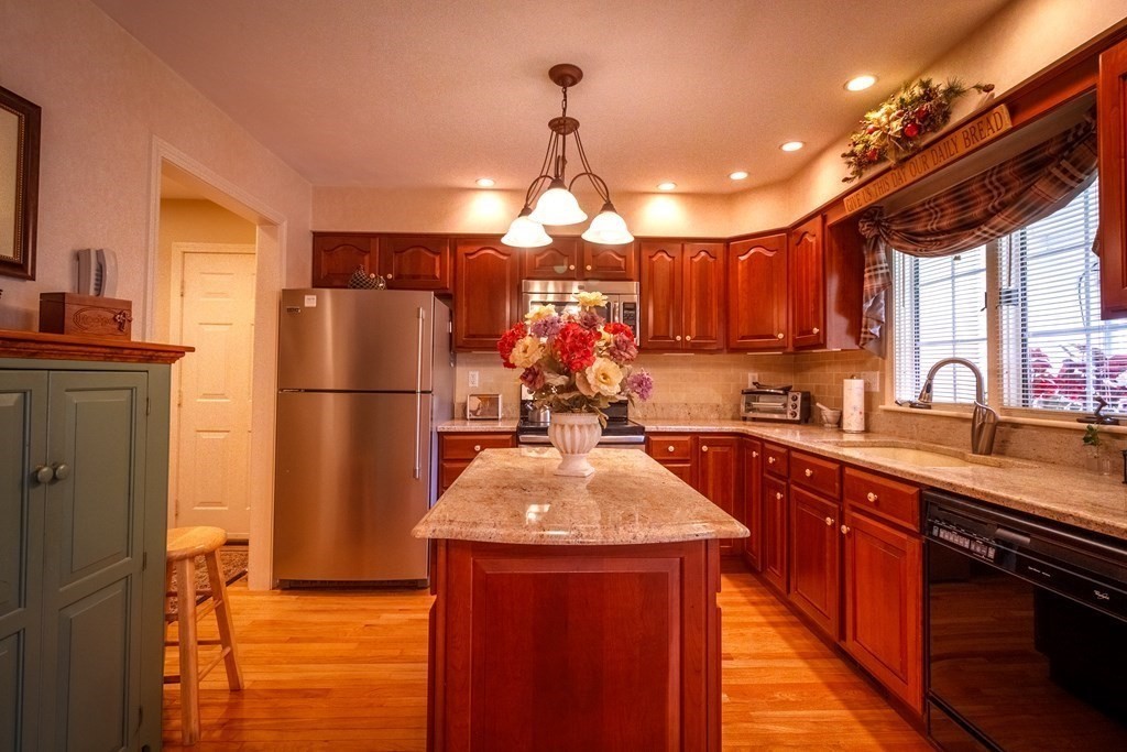 76 Willis Road Gardner, MA 01440 - Photo 8 of 27 Gallery Image 8