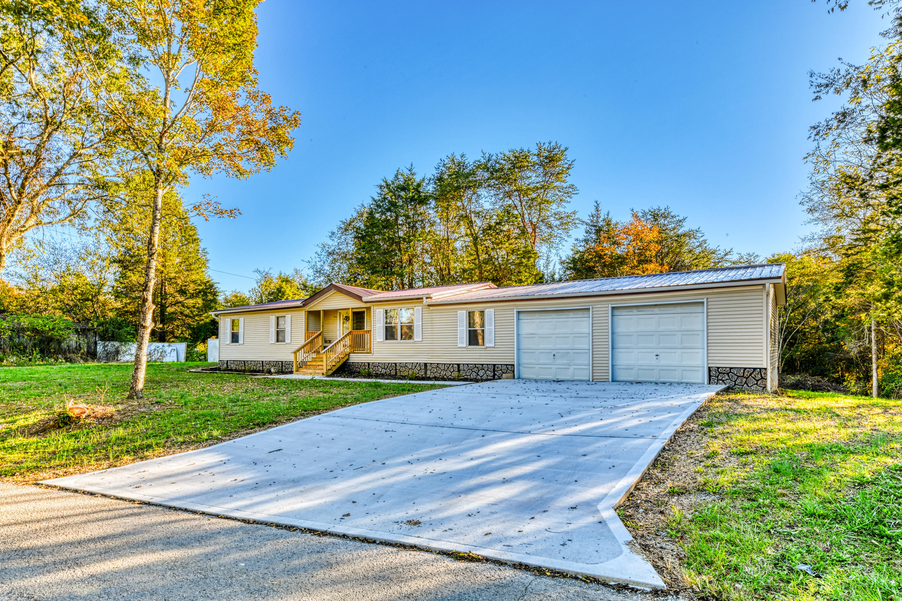 9902 Clift Road Strawberry Plains, TN 37871 - Photo 2 of 32 DSC_6484