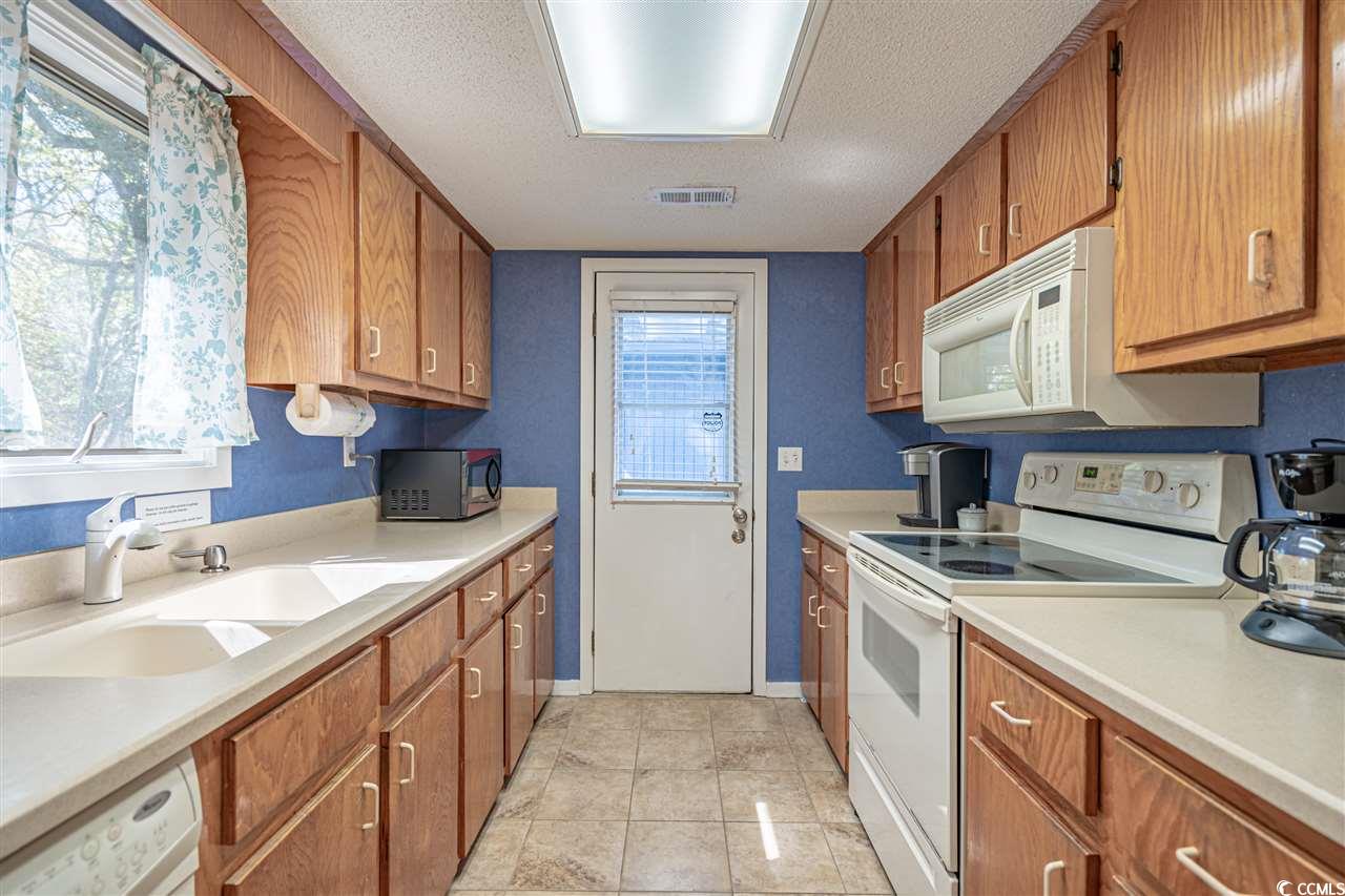 14 Cottage Court Myrtle Beach, SC 29572 - Photo 5 of 33
