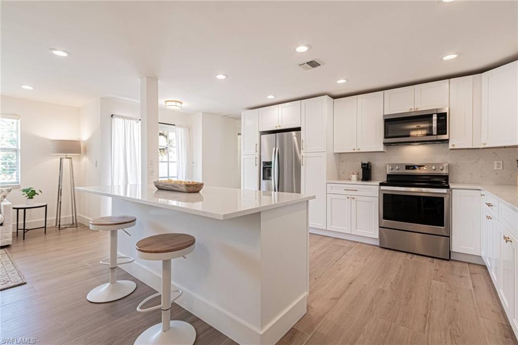 1530 Mandarin Road Naples, FL 34102 - Photo 13 of 44