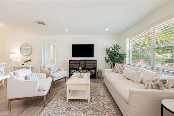 $25,000 | 1530 Mandarin Road, Naples, FL 34102