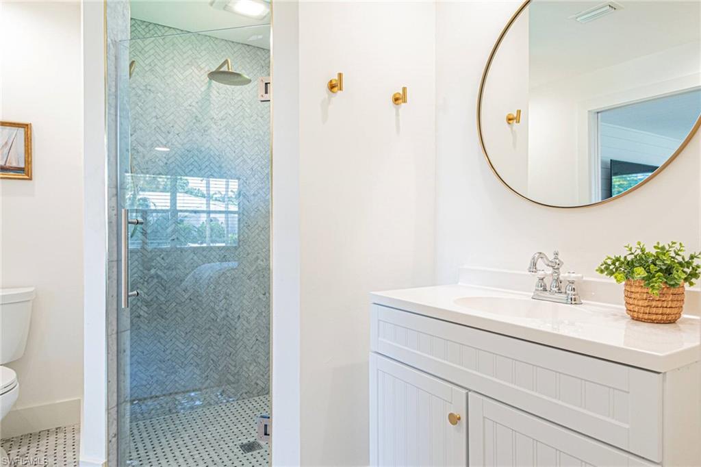 1530 Mandarin Road Naples, FL 34102 - Photo 21 of 44