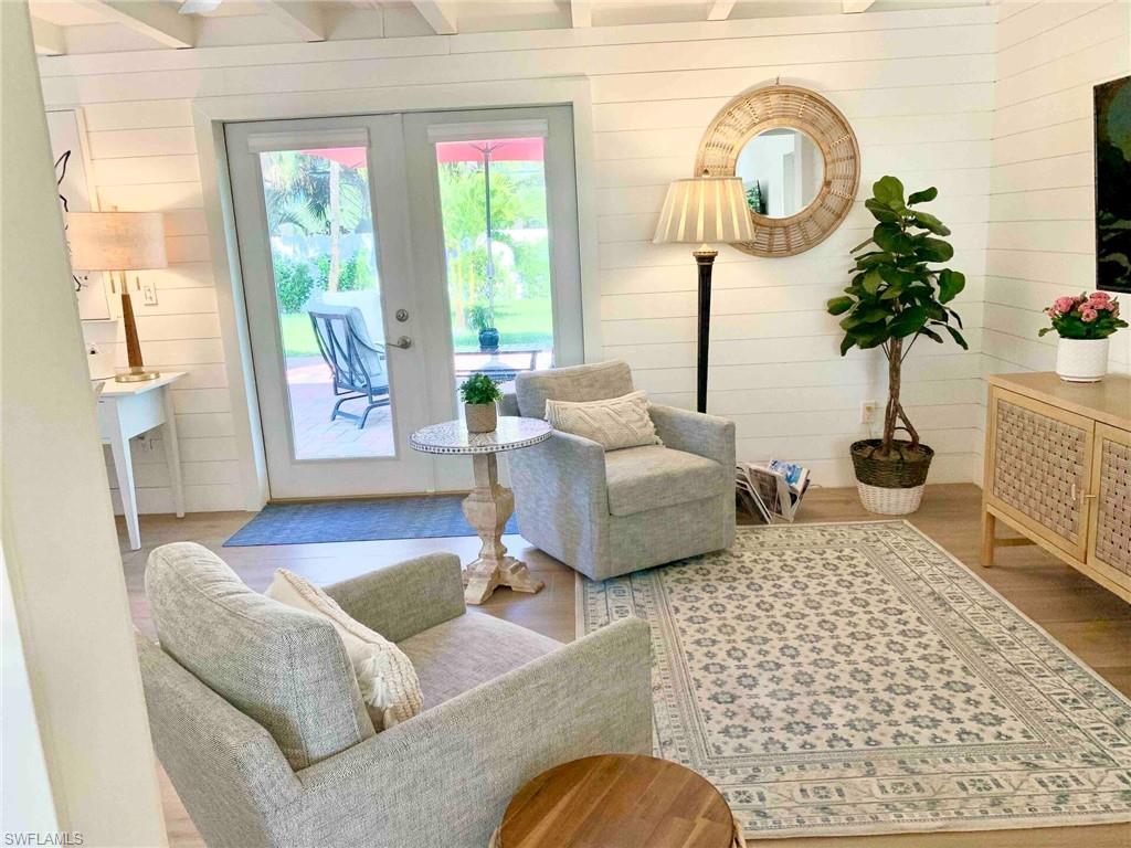 1530 Mandarin Road Naples, FL 34102 - Photo 8 of 44