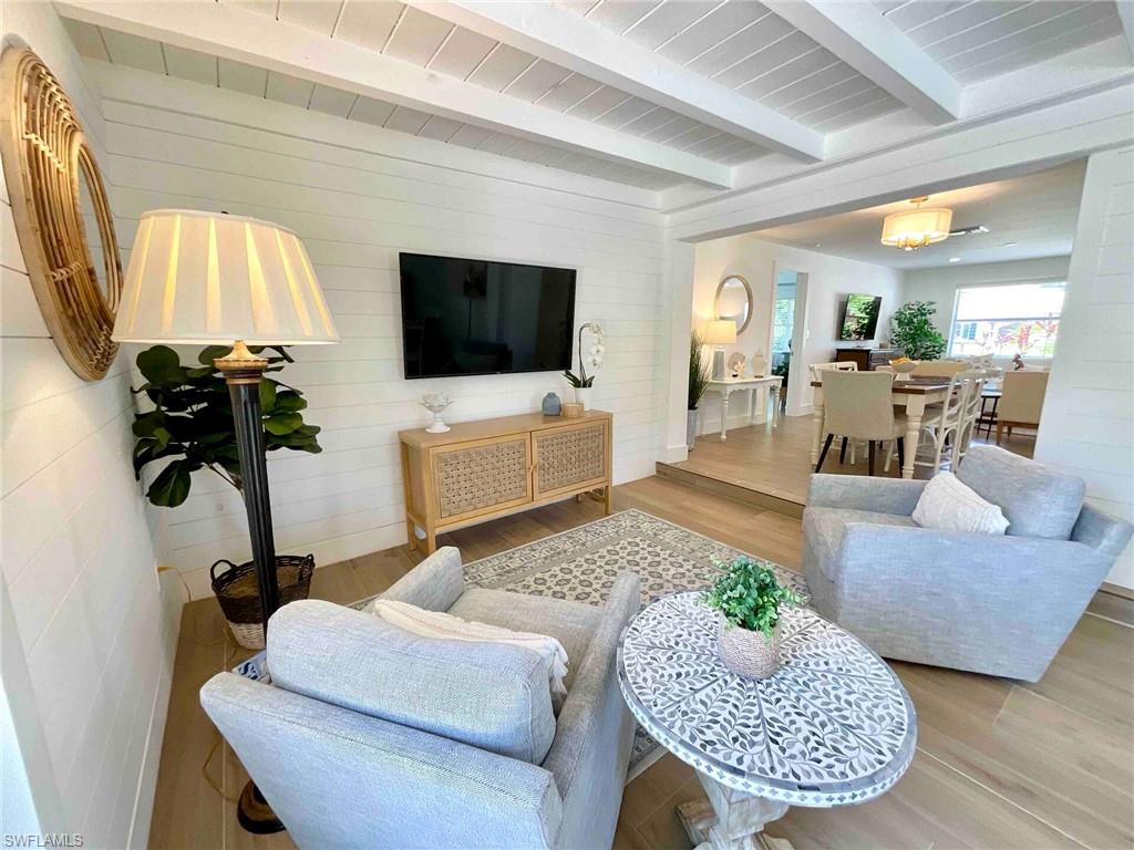 1530 Mandarin Road Naples, FL 34102 - Photo 9 of 44