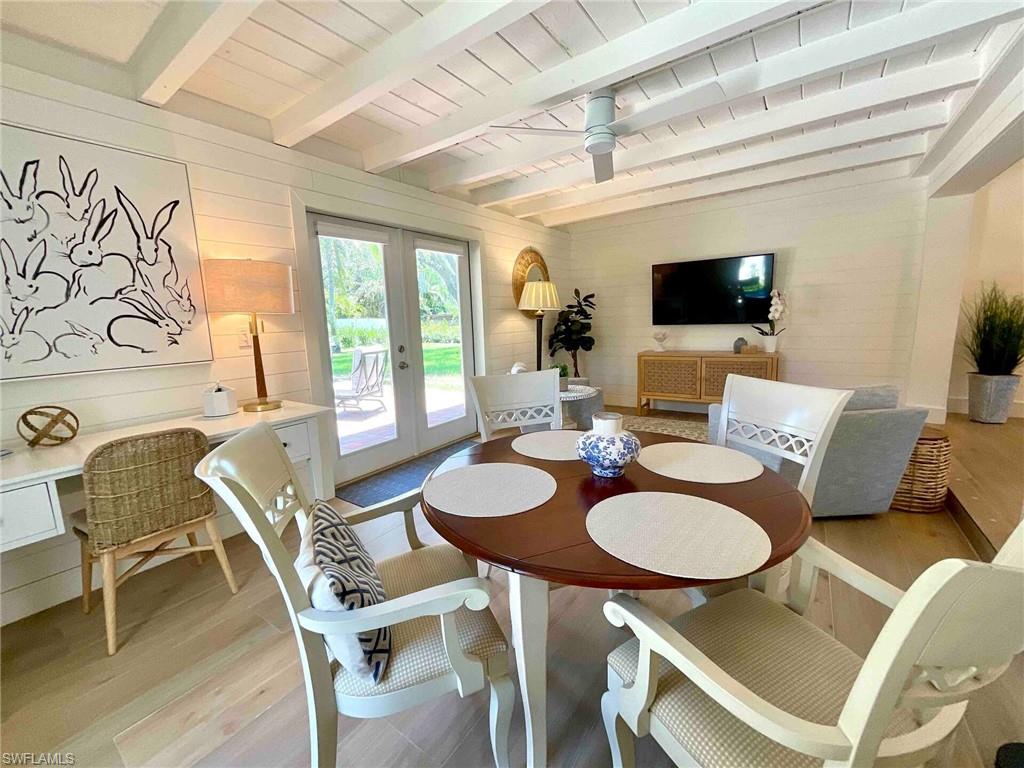 1530 Mandarin Road Naples, FL 34102 - Photo 10 of 44