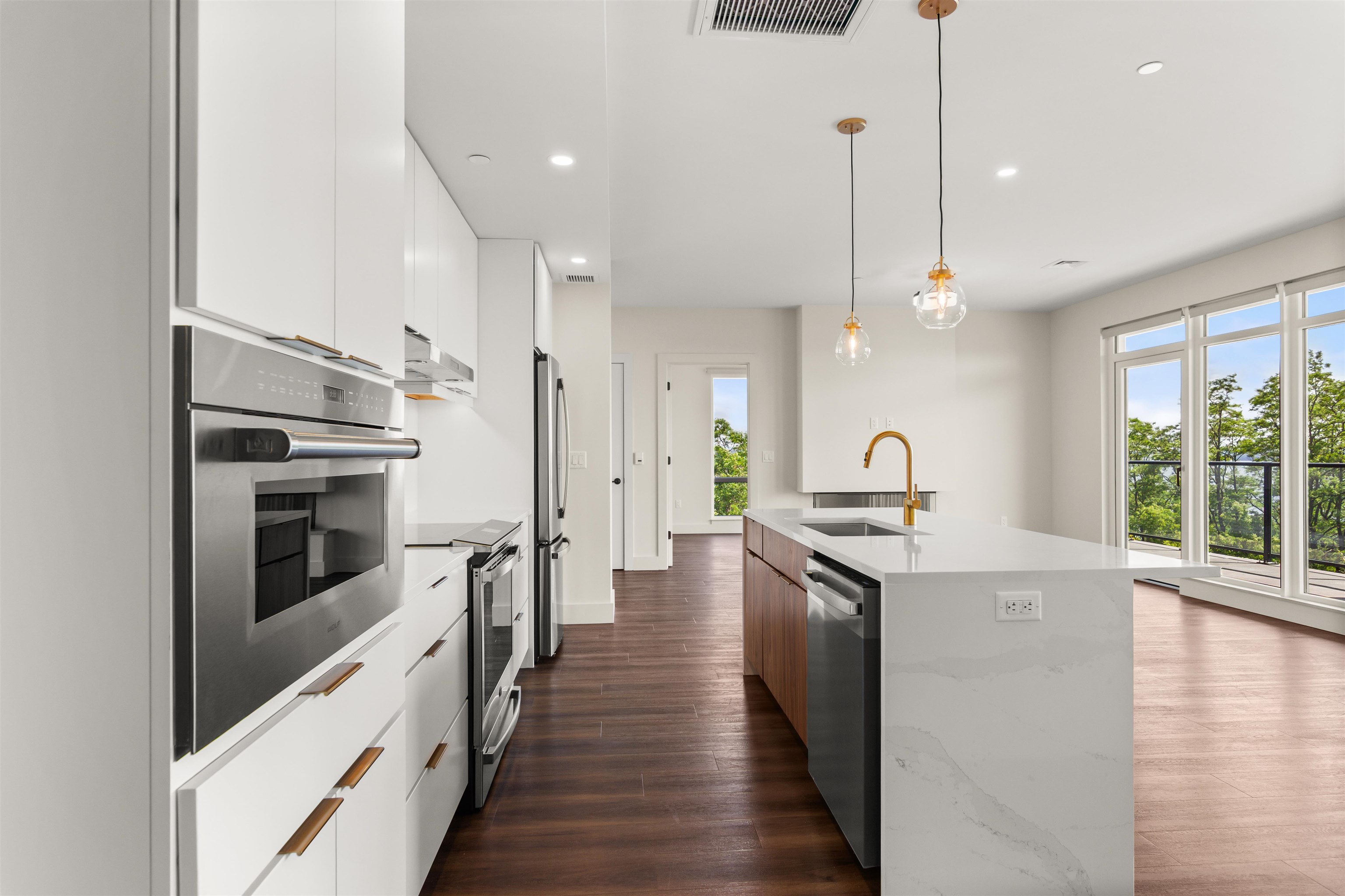 125 Cambrian Way, Unit 607 Burlington, VT 05401 - Photo 4 of 40