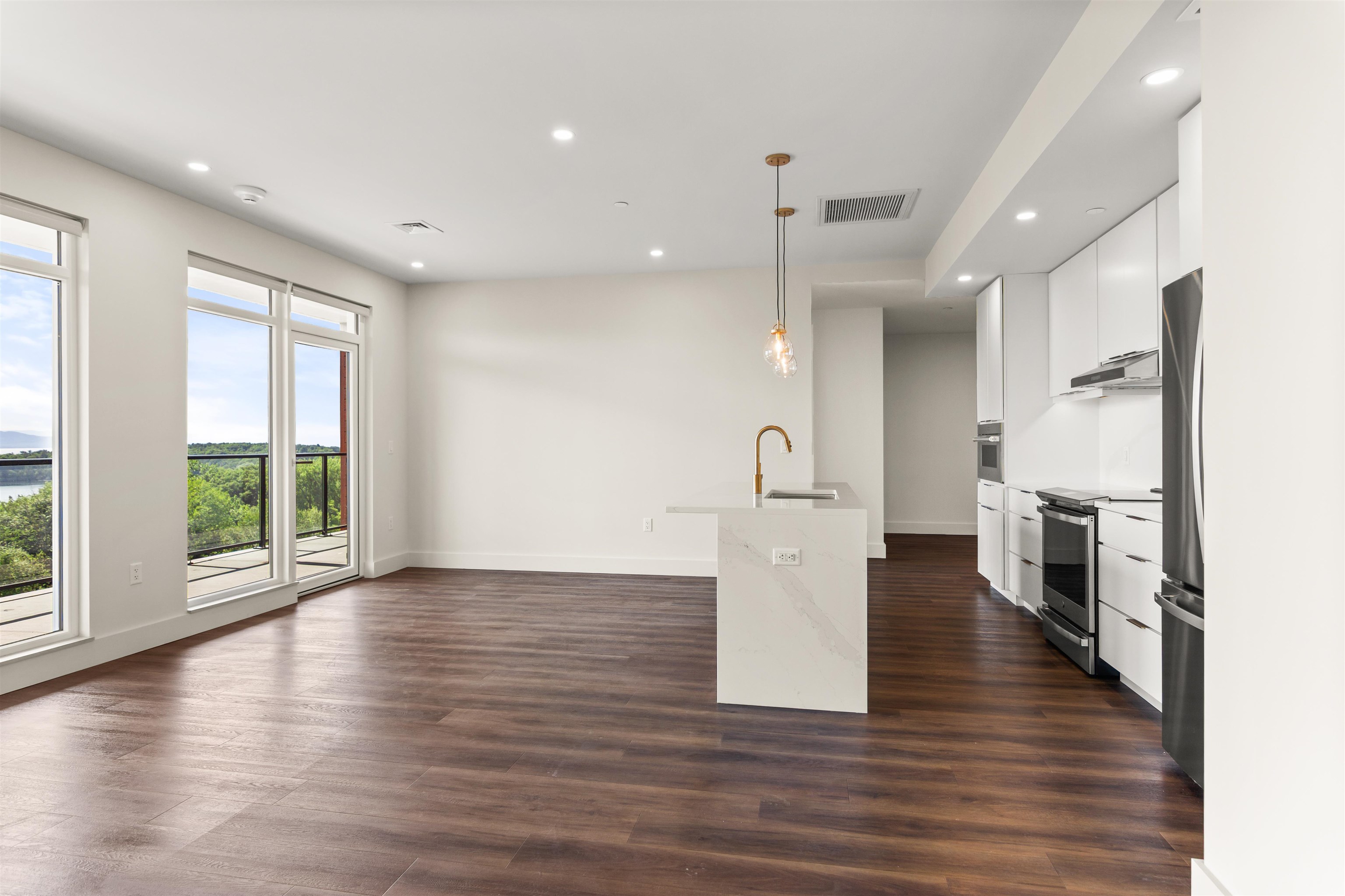 125 Cambrian Way, Unit 607 Burlington, VT 05401 - Photo 8 of 40