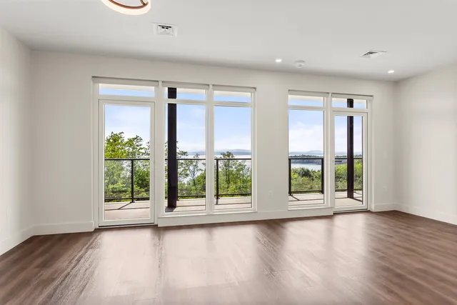 $1,595,000 | 125 Cambrian Way, Unit 607, Burlington, VT 05401
