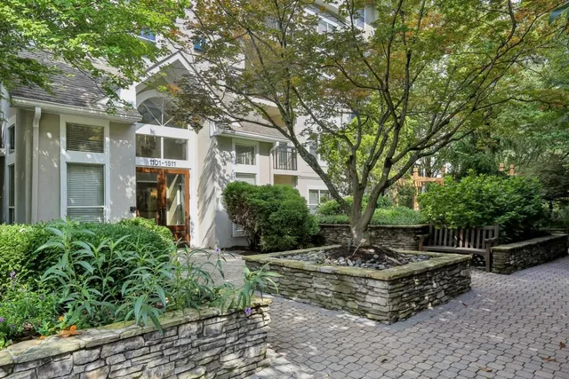 $290,000 | 1209 River Green Drive Northwest, Atlanta, GA 30327