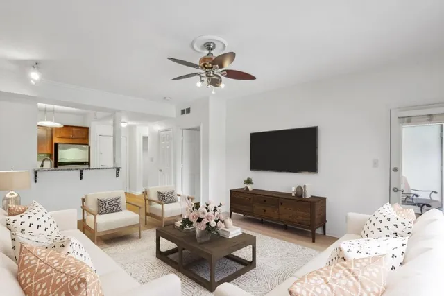 $290,000 | 1209 River Green Drive Northwest, Atlanta, GA 30327