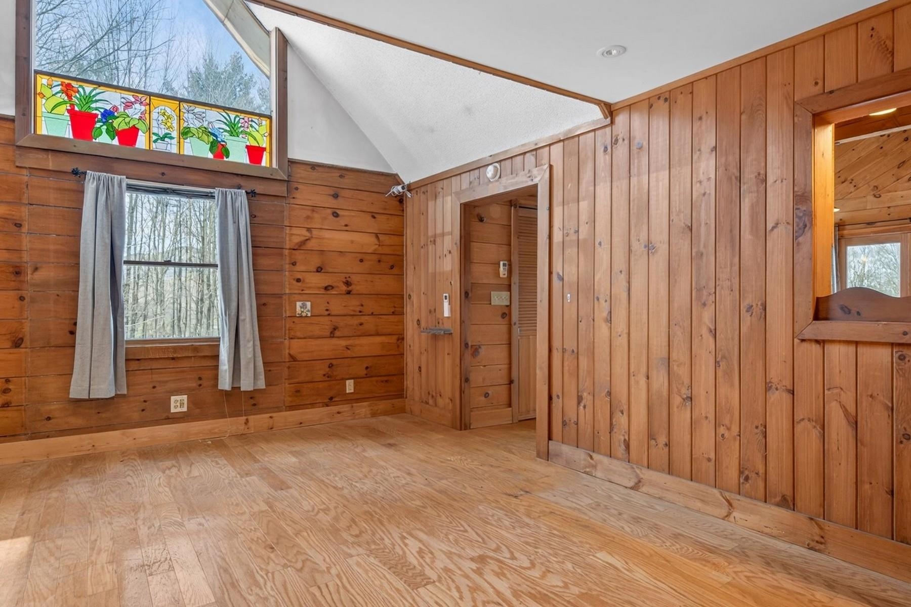 1350 Teer Road Clarendon, VT 05777 - Photo 12 of 53