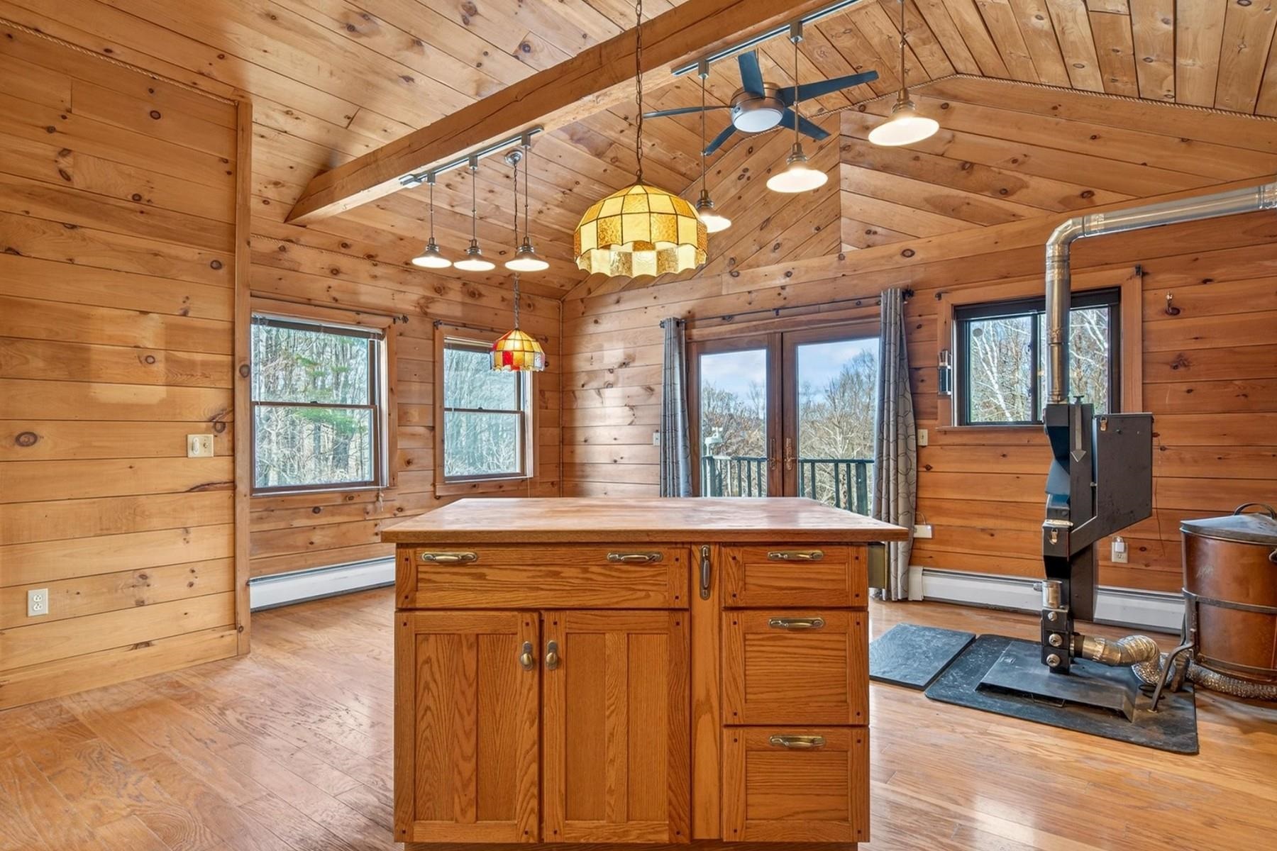 1350 Teer Road Clarendon, VT 05777 - Photo 19 of 53