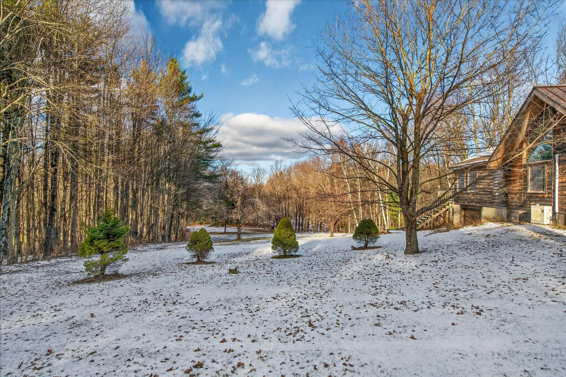 1350 Teer Road Clarendon, VT 05777 - Photo 4 of 53