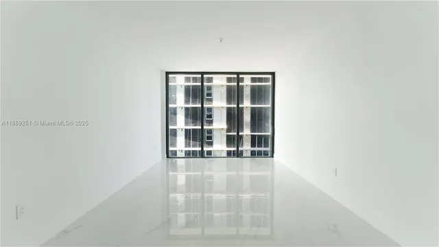 $17,000 | 700 Northeast 24th Street, Unit 4101, Miami, FL 33137