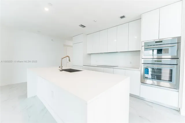 $17,000 | 700 Northeast 24th Street, Unit 4101, Miami, FL 33137