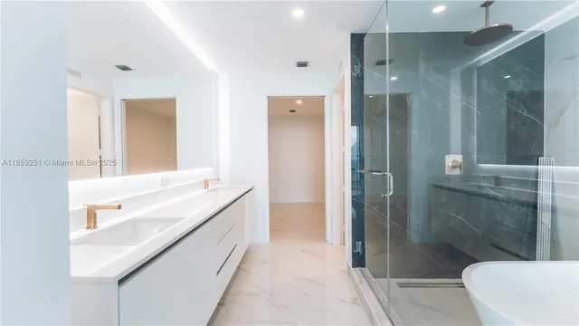 $17,000 | 700 Northeast 24th Street, Unit 4101, Miami, FL 33137