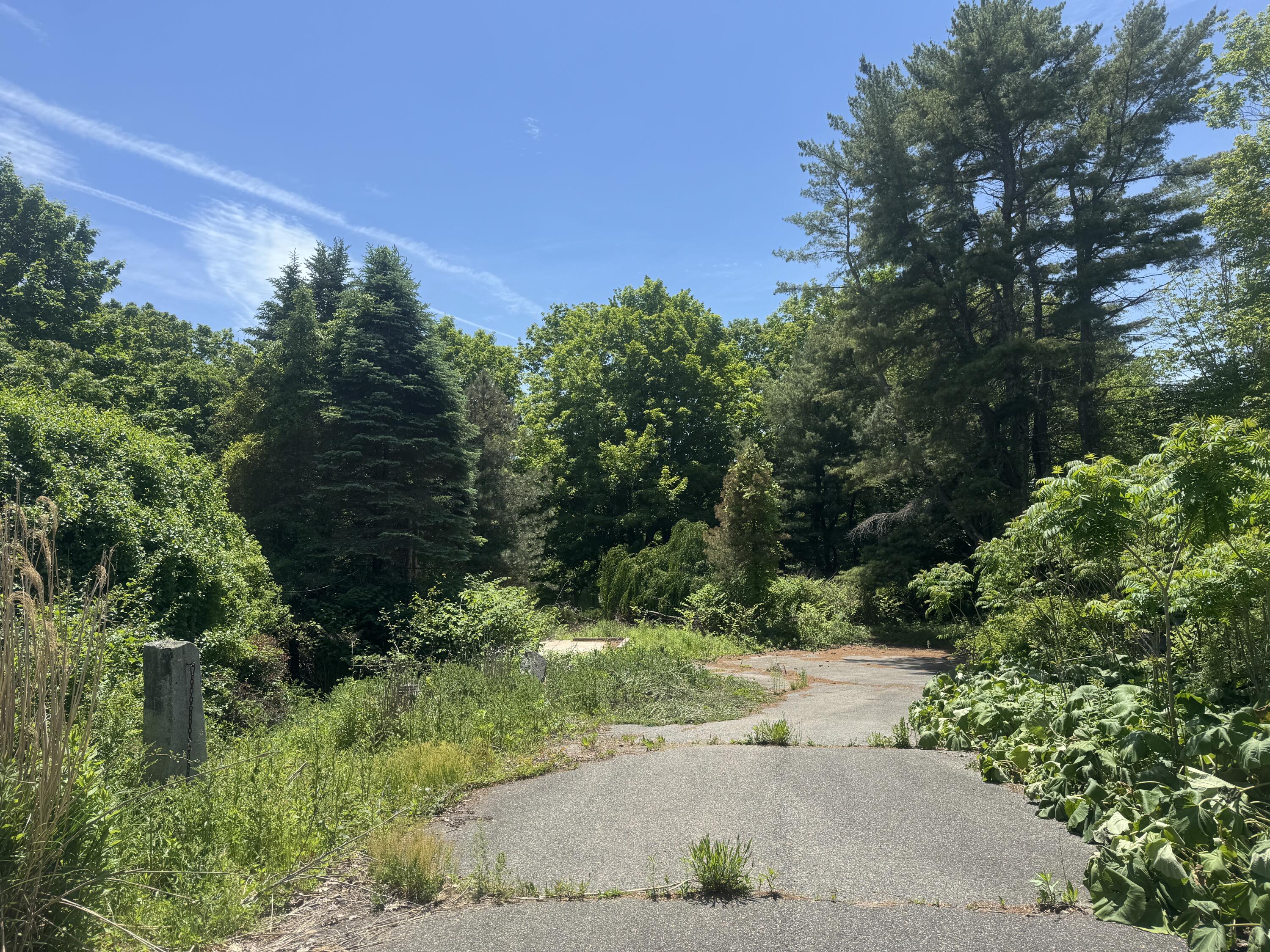 19 River Road York, ME 03902 - Photo 4 of 7 IMG_4404