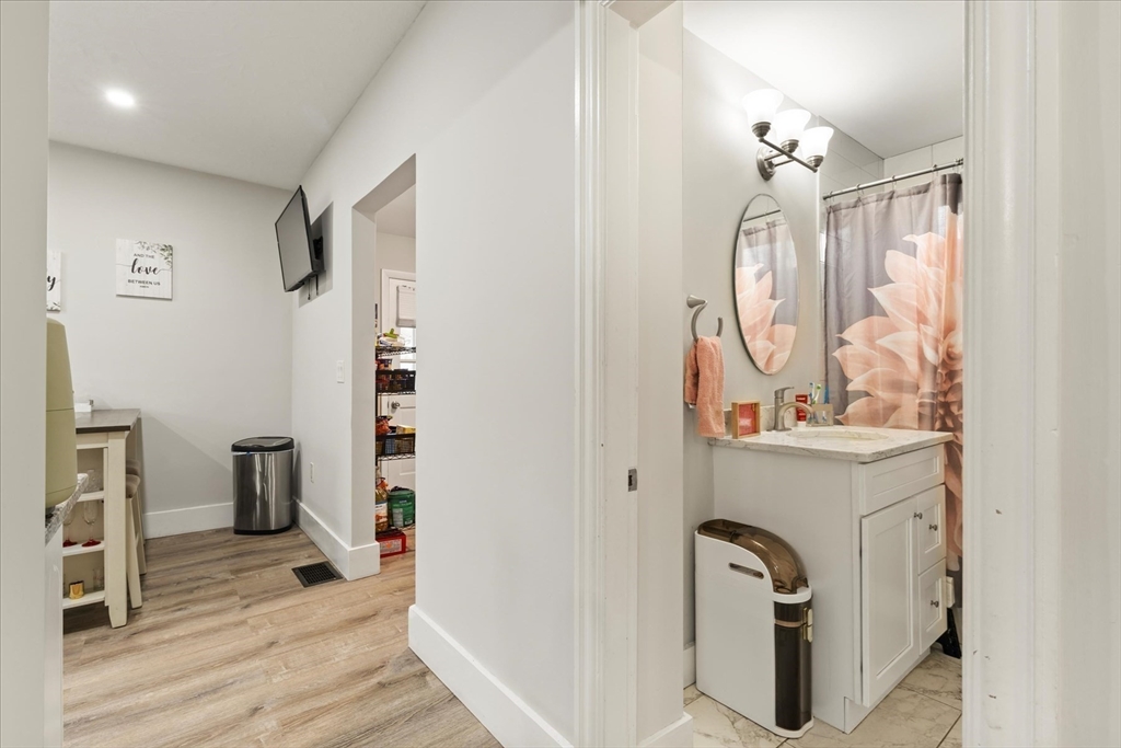 1 Ralph Avenue Worcester, MA 01604 - Photo 15 of 42