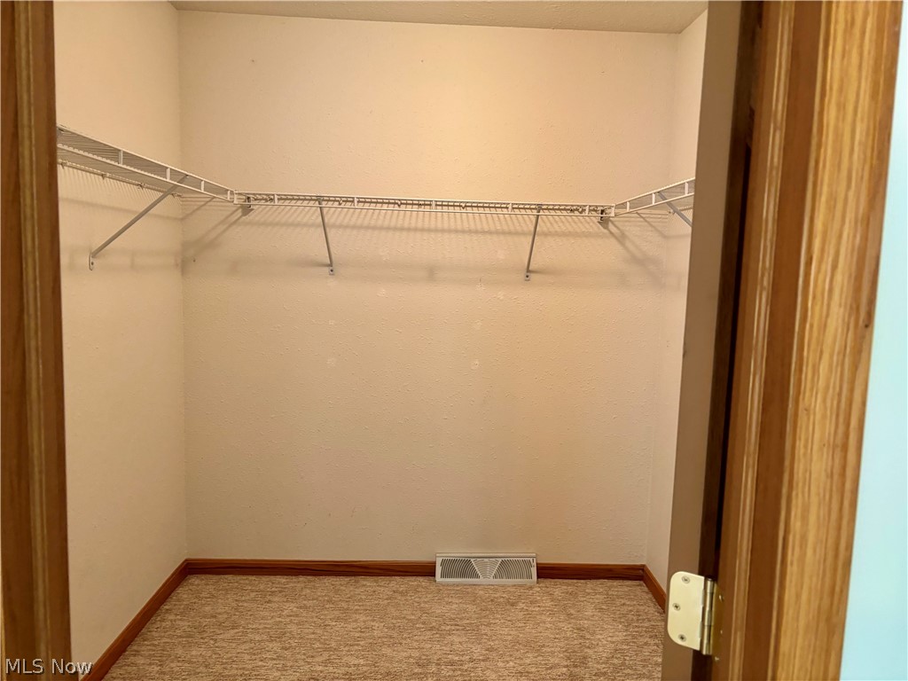 1437 Shaw Road, Unit B Niles, OH 44446 - Photo 12 of 32