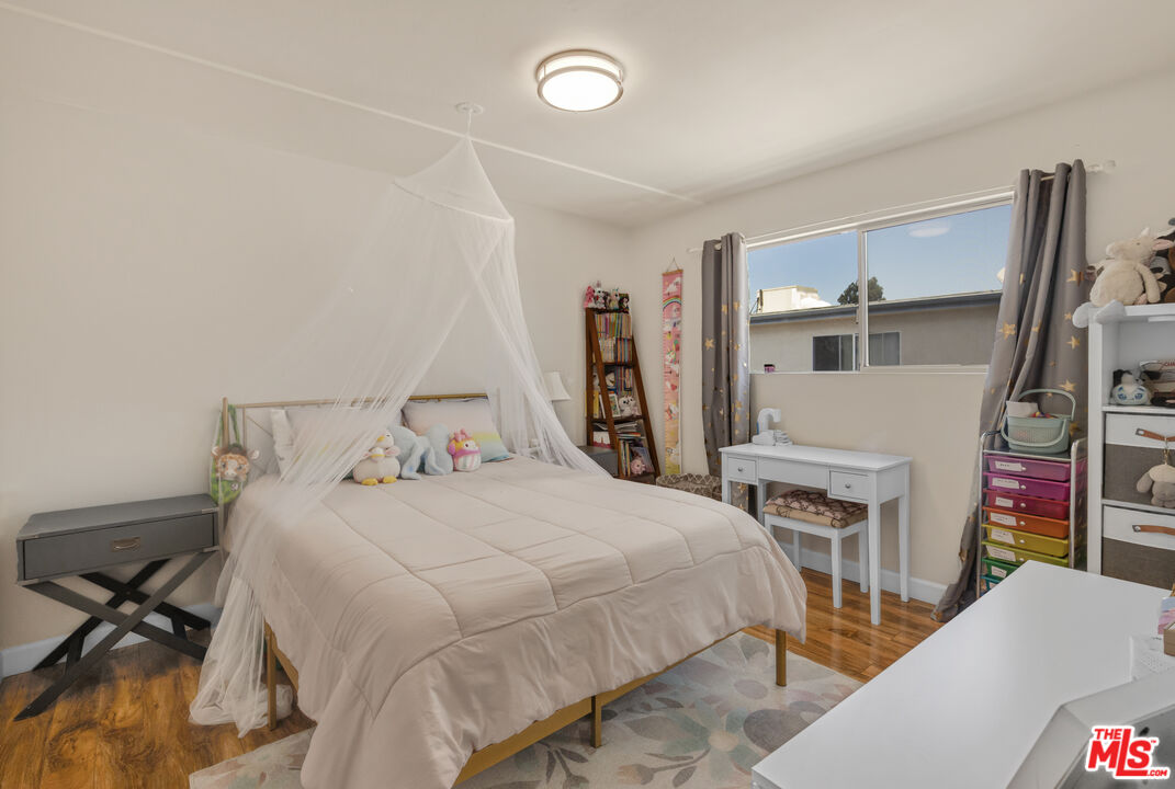 18550 Hatteras Street, Unit 100 Tarzana, CA 91356 - Photo 11 of 31 Gallery Image 11