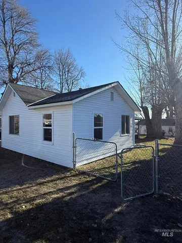 $345,000 | 2314 Hillcrest Lane, Caldwell, ID 83605