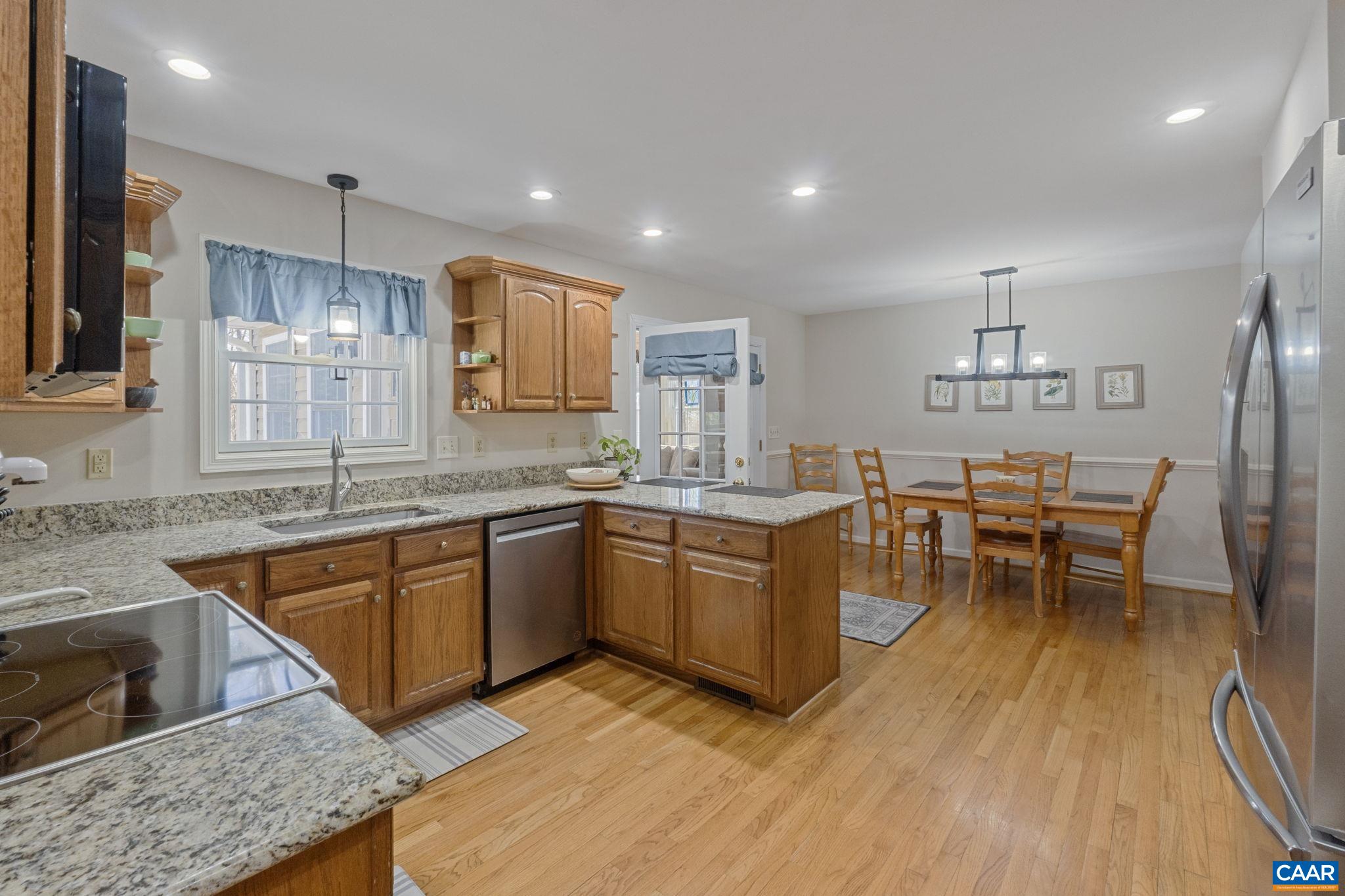 70 Riverside Drive Palmyra, VA 22963 - Photo 8 of 32 Granite counters