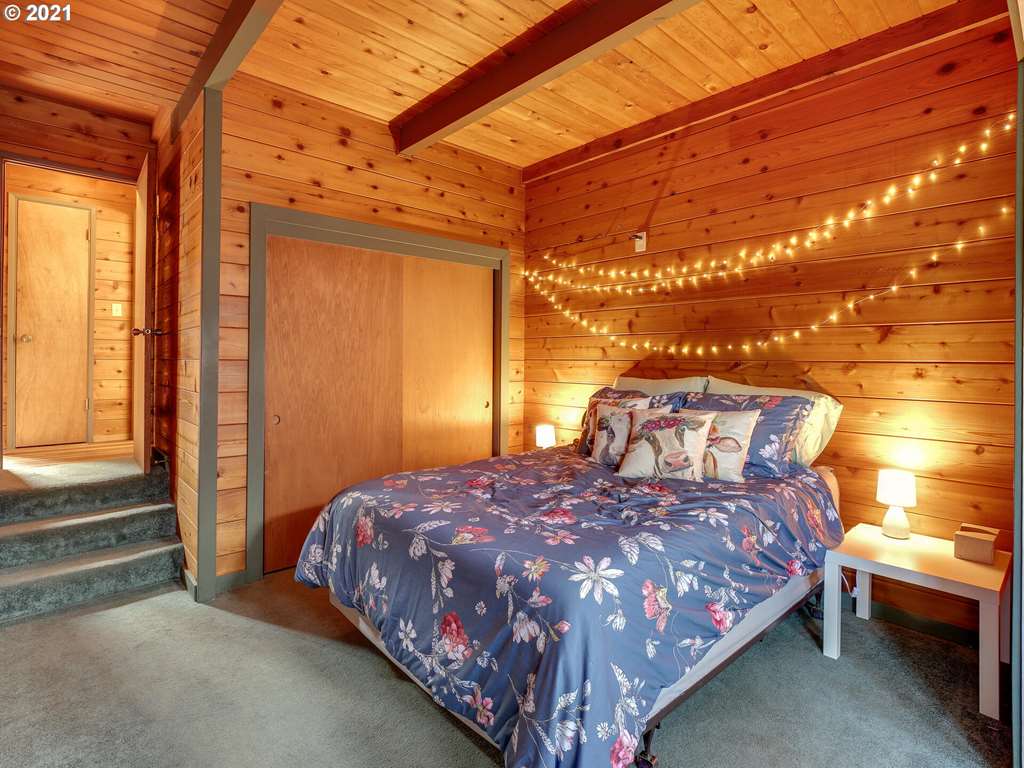 15511 Northwest Old Pumpkin Ridge Road North Plains, OR 97133 - Photo 15 of 29 Gallery Image 15