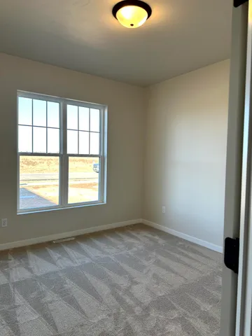 $489,900 | 1432 Crossroads Drive, De Pere, WI 54115