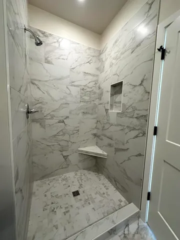 $489,900 | 1432 Crossroads Drive, De Pere, WI 54115